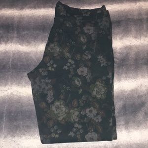Black floral jeggings!